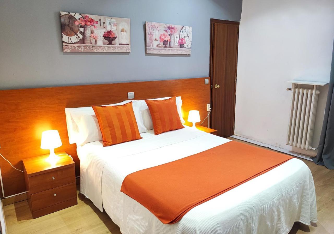 Hostal Cervantes Μαδρίτη Εξωτερικό φωτογραφία