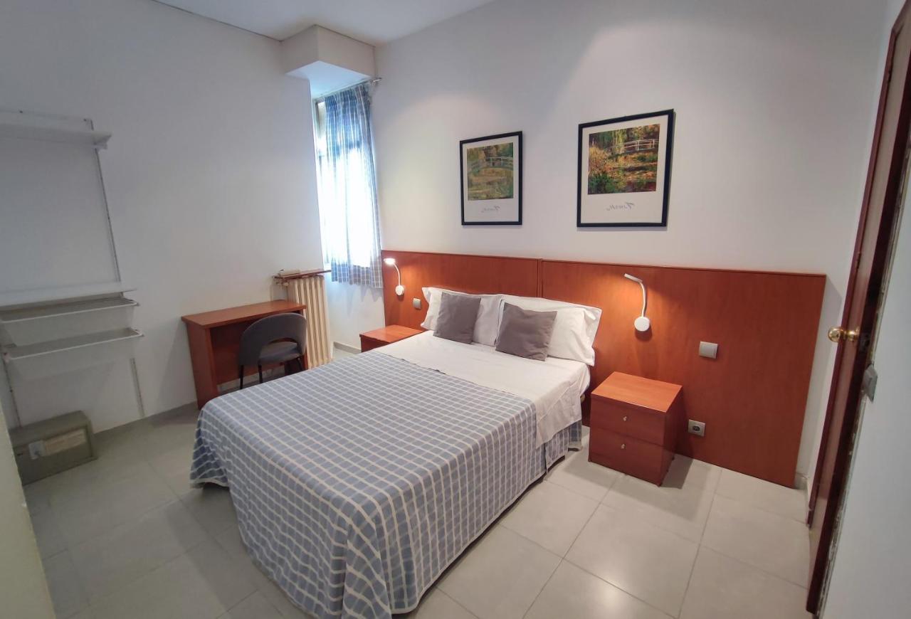 Hostal Cervantes Μαδρίτη Εξωτερικό φωτογραφία