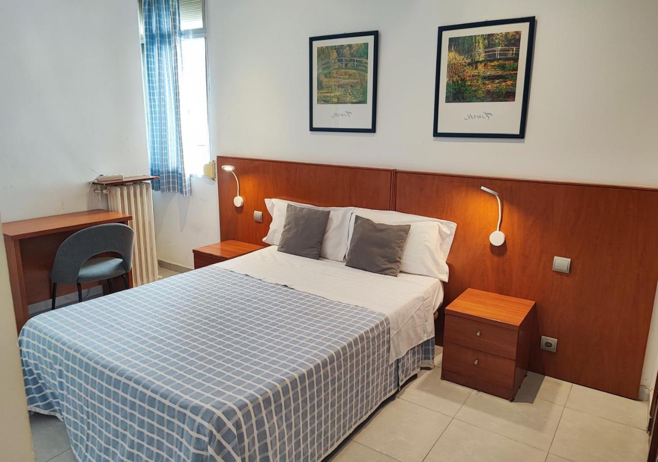 Hostal Cervantes Μαδρίτη Εξωτερικό φωτογραφία