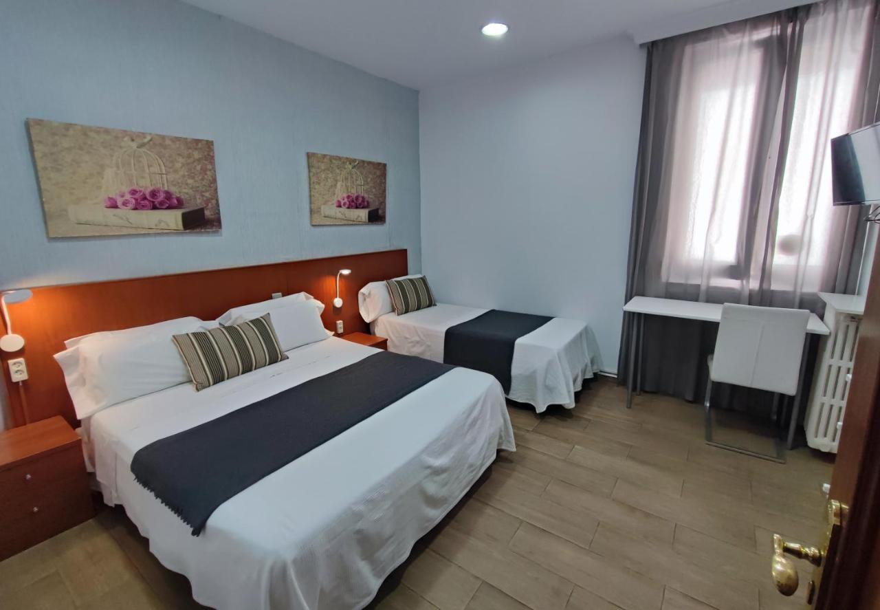Hostal Cervantes Μαδρίτη Εξωτερικό φωτογραφία
