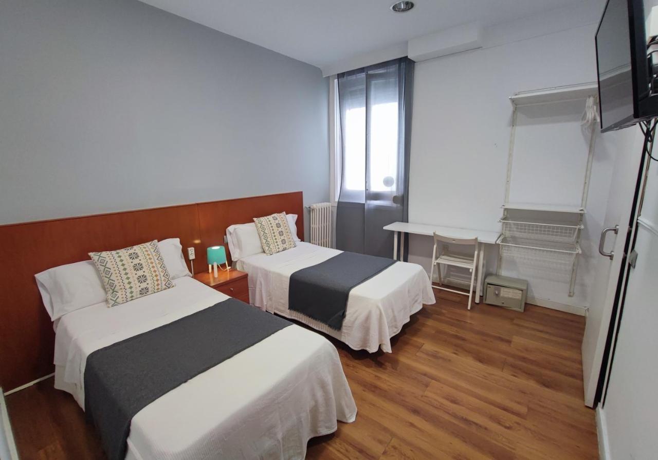 Hostal Cervantes Μαδρίτη Εξωτερικό φωτογραφία