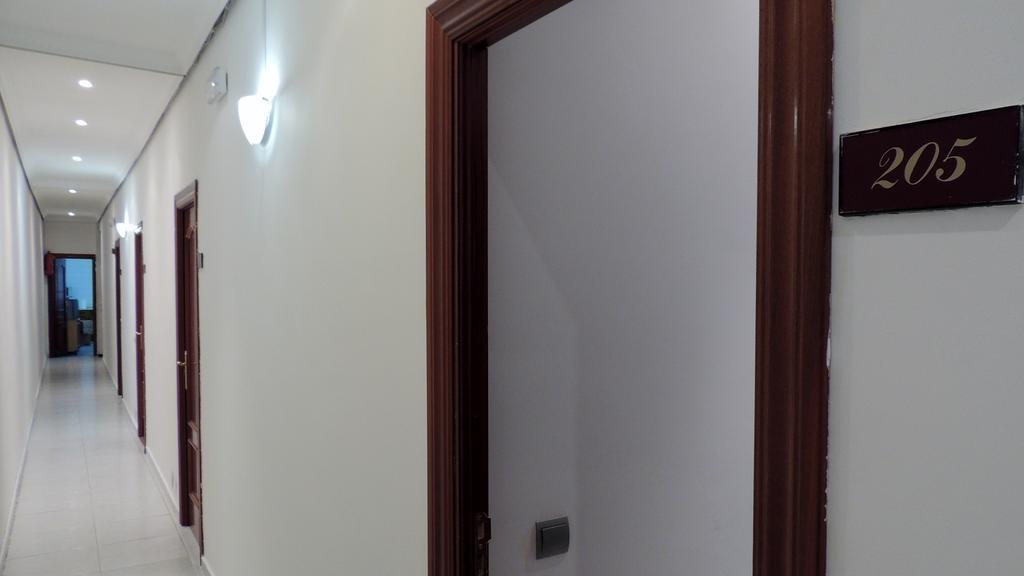 Hostal Cervantes Μαδρίτη Εξωτερικό φωτογραφία