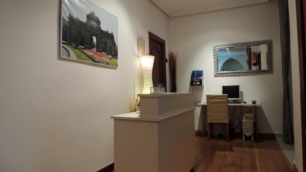 Hostal Cervantes Μαδρίτη Εξωτερικό φωτογραφία