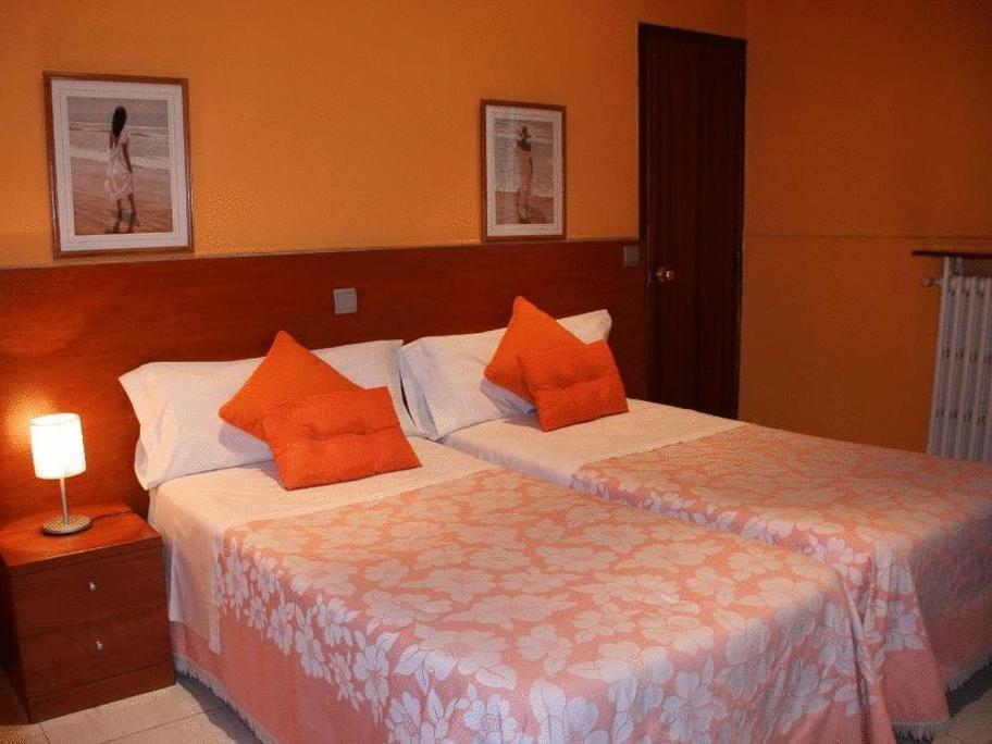 Hostal Cervantes Μαδρίτη Εξωτερικό φωτογραφία