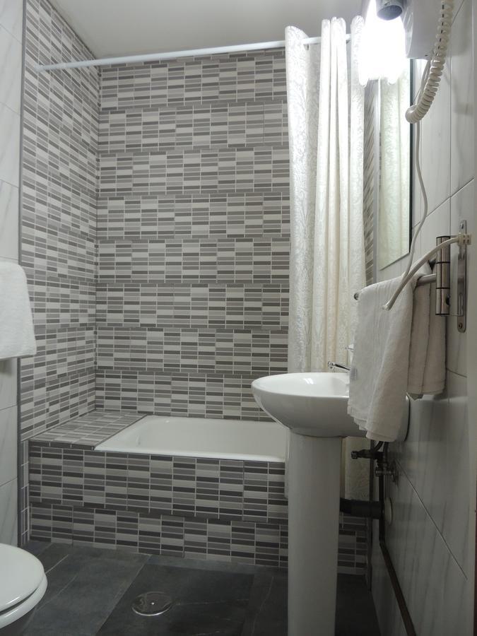Hostal Cervantes Μαδρίτη Εξωτερικό φωτογραφία
