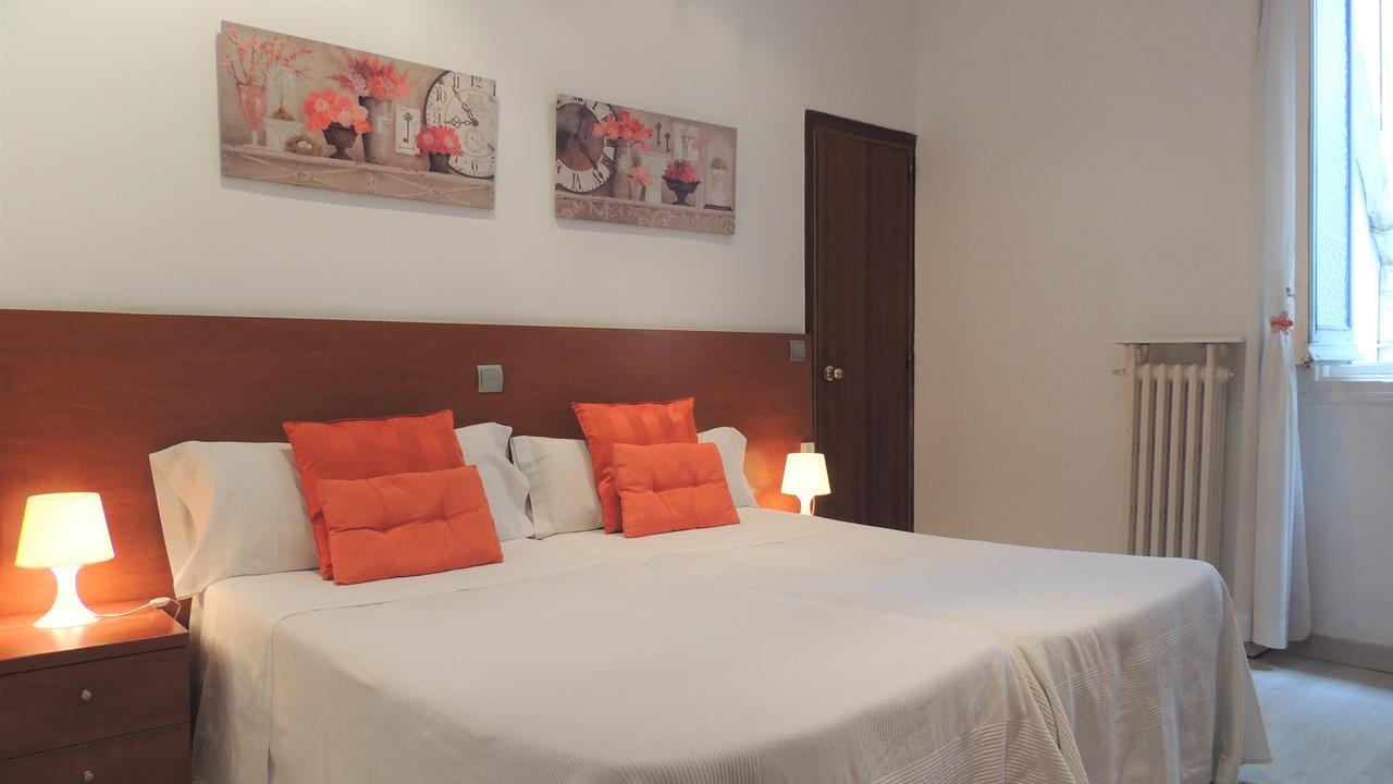 Hostal Cervantes Μαδρίτη Εξωτερικό φωτογραφία