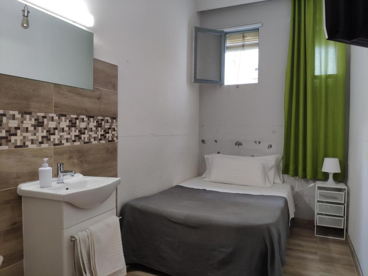 Hostal Cervantes Μαδρίτη Δωμάτιο φωτογραφία
